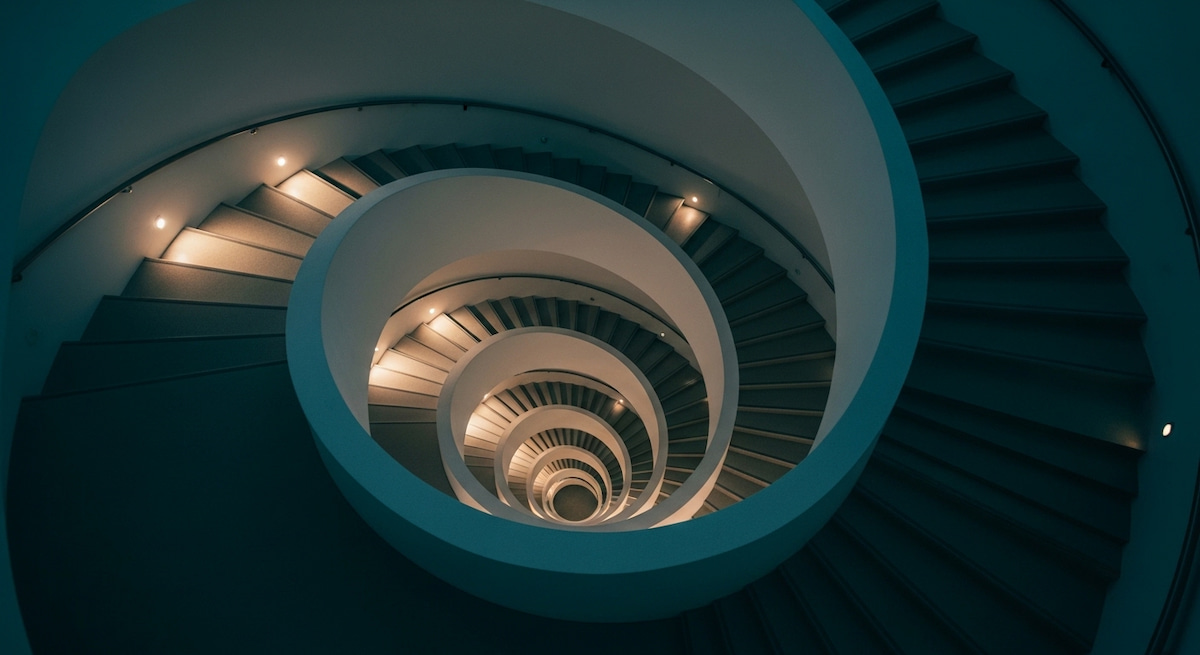 学びとは、降りること